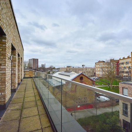 Apartment Wharf - Cambridge Av Londra Esterno foto