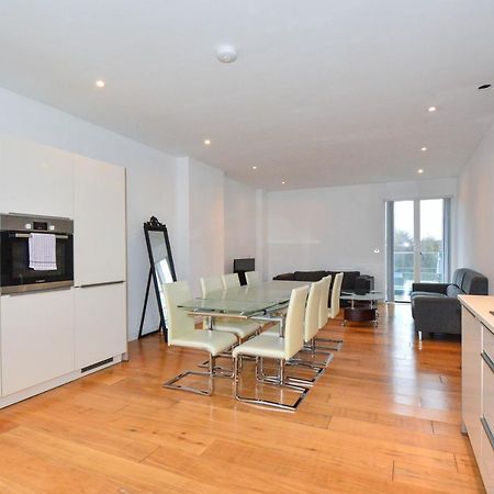 Apartment Wharf - Cambridge Av Londra Esterno foto