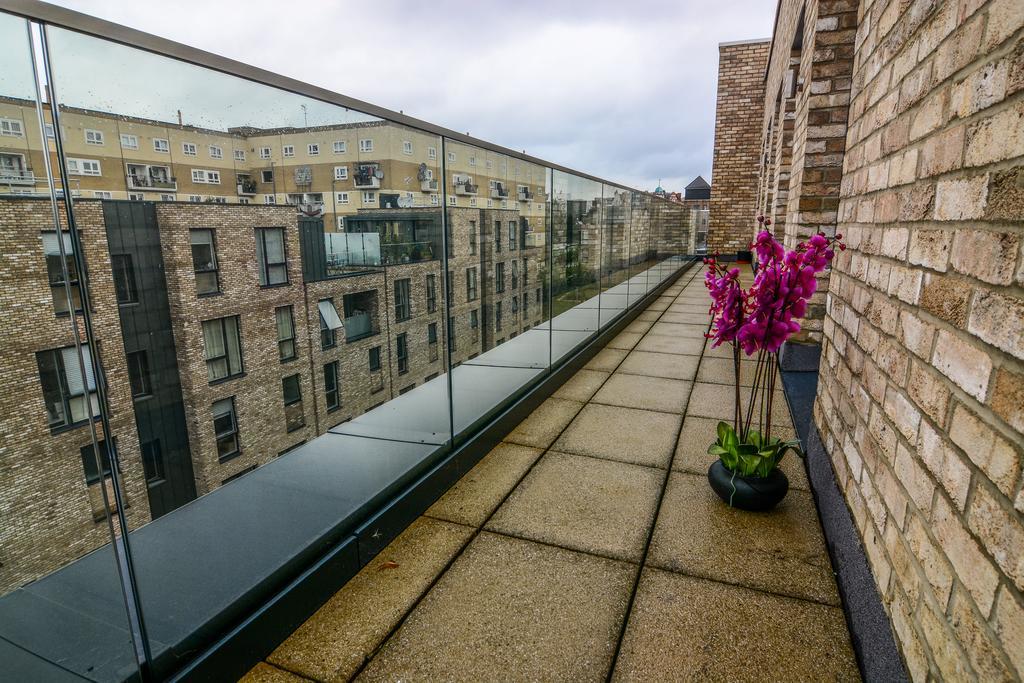 Apartment Wharf - Cambridge Av Londra Esterno foto