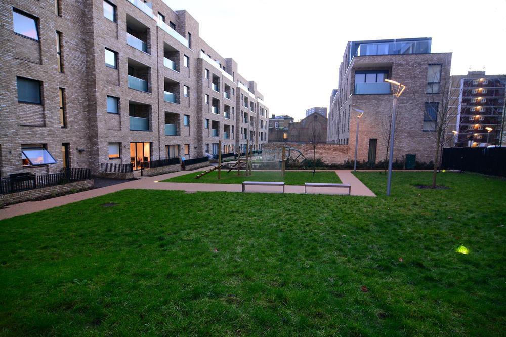 Apartment Wharf - Cambridge Av Londra Esterno foto