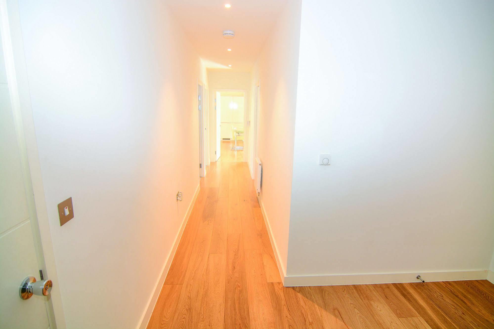 Apartment Wharf - Cambridge Av Londra Esterno foto