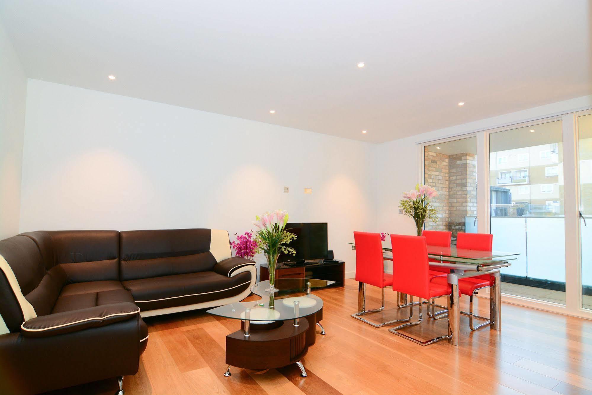 Apartment Wharf - Cambridge Av Londra Esterno foto